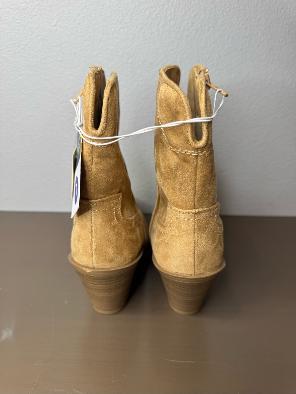 NWT 7 Women's Suede Western Ankle Boots - Tan - Picture 7 of 8